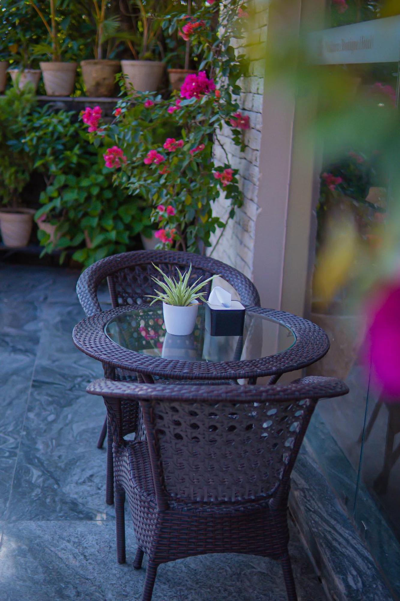 Pokhara Boutique Hotel Exterior photo